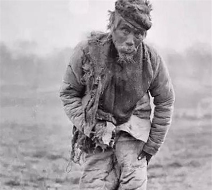 Loạt ảnh cuối thời nhà Thanh phơi bày cuộc sống cơ cực của dân - Hình 2 Loat anh cuoi thoi nha Thanh phoi bay cuoc song co cuc cua dan-Hinh-2