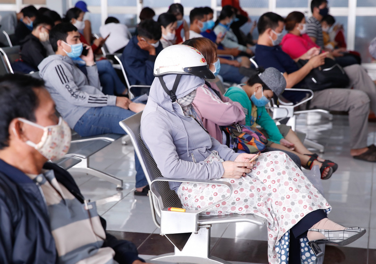 Ga Sai Gon kin nguoi doi, tra ve tau Tet-Hinh-7