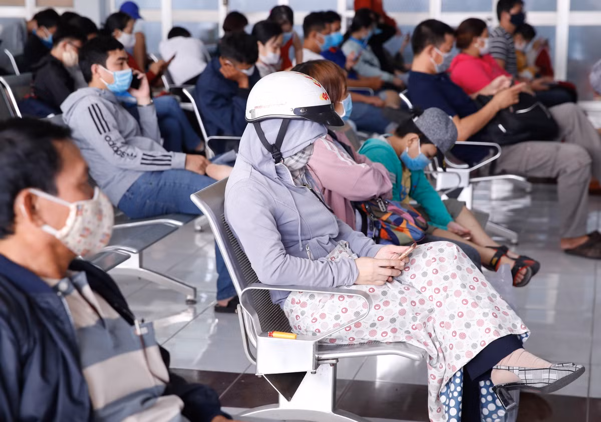 Ga Sai Gon kin nguoi doi, tra ve tau Tet-Hinh-7