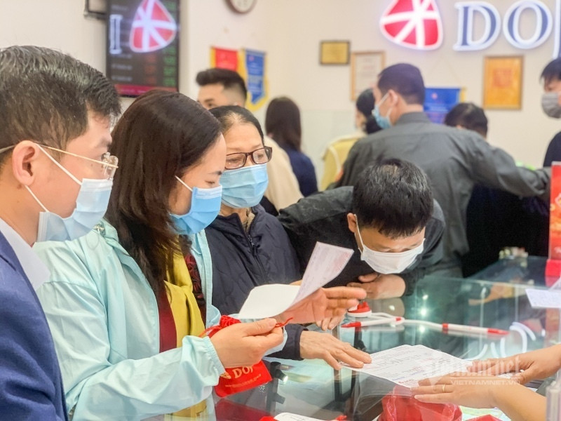 Gia vang hom nay 27/2: Gia vang giam manh