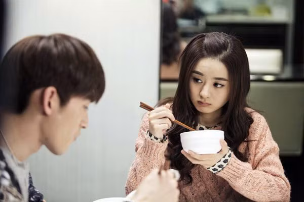 Di choi Tet, chong than nhien gioi thieu vo la osin