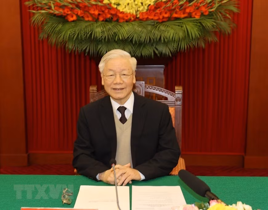 Bo Chinh tri gap mat than mat cac nguyen lanh dao khong tai cu khoa XIII-Hinh-4