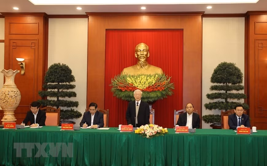 Bo Chinh tri gap mat than mat cac nguyen lanh dao khong tai cu khoa XIII-Hinh-5