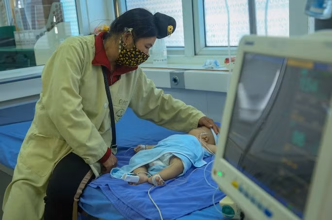 Vu be gai tu vong sau tiem vac-xin: Them nhieu tre nhap vien-Hinh-2