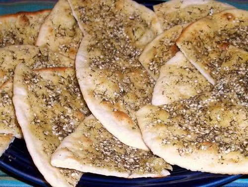 Za'atar - gia vị Trung Đông pha trộn giữa cây thù du, húng tây, muối và hạt vừng này có thể giảm nguy cơ của một căn bệnh truyền qua thực phẩm.
