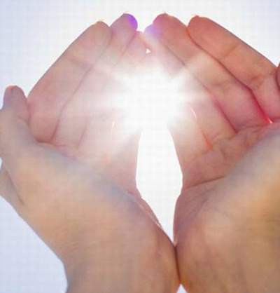 6. Tia cực tím: những người lao động ngoài trời tiếp xúc lâu dài với ánh sáng mặt trời trực tiếp có thể làm tăng nguy cơ ung thư miệng.