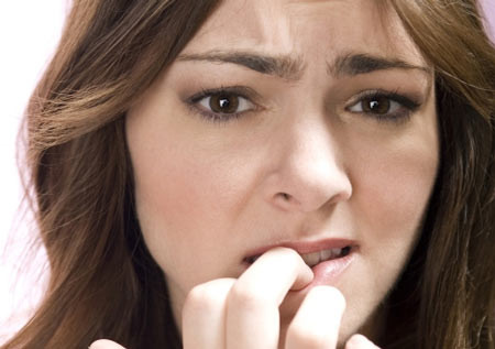 Hay tránh chạm vào mắt, mũi và miệng khi chưa rửa tay.