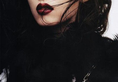 5. Thay đổi màu sắc của môi hoặc vết loét nhỏ trên môi có thể chỉ ra sự hiện diện của tế bào ung thư.