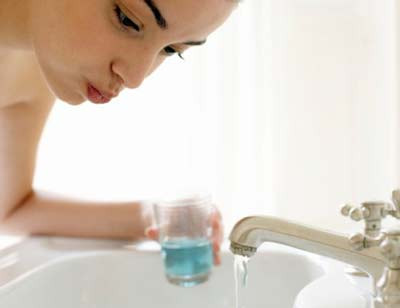 Một số mặt hàng tiêu dùng trong nước đã bị cáo buộc nghiêm trọng liên quan đến các bệnh đe dọa tính mạng. (Ảnh minh họa)