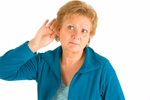 Thay đổi về lời nói (nói khó) và thính lực (nghe kém dần 1 bên tai hay điếc đột ngột).