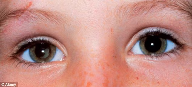 Benjamin đã trải qua 6 lần hóa trị nhưng vẫn đi tới London 4-6 tuần / lần để tiếp tục theo dõi và điều trị.