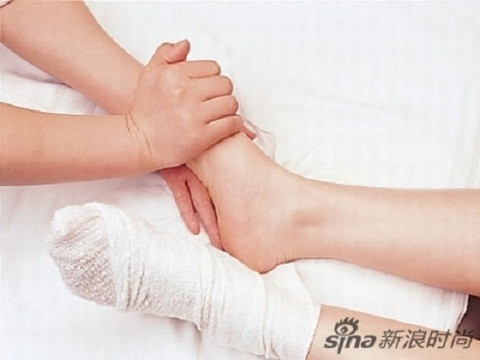 Nặn ngón chân cái, có thể cải thiện đau đầu và chóng mặt, giúp bạn ngủ ngon hơn