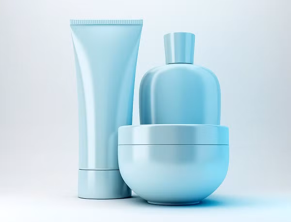 Hãy chọn sản phẩm không có mùi. Hương liệu là một trong những nguyên nhân chính gây kích ứng cho da. Ngay cả một số sản phẩm được cho là “không mùi” (unscented) vẫn có thể chứa thành phần hương liệu trong cấu tạo của mình. Vì vậy, bạn nên tìm thông tin cho thấy sản phẩm đó không có hương liệu bằng dòng chữ “fragrance-free” hoặc “hypo-allergenic”.