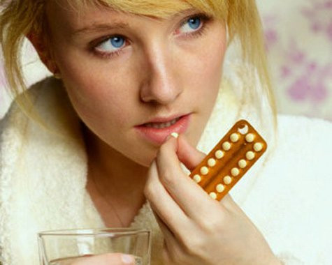 Thuốc tránh thai gây ung thư? Nghiên cứu mới đây trên tạp chí Y dược của Anh đã chứng minh quan niệm oestrogen trong thuốc viên tránh thai làm tăng nguy cơ ung thư vú là hoàn toàn sai lầm. Các chuyên gia sức khỏe khẳng định, phụ nữ mắc ung thư vú không phải do uống thuốc tránh thai mà do lịch sử gia đình và lối sống tiêu cực.