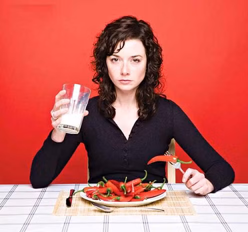 Giảm cân. Qua nghiên cứu, các nhà khoa học đã chứng minh, thành phần chất cay của ớt (chất capsaicin) tạo khả năng sinh nhiệt rất lớn, có tác dụng lan tỏa và đốt cháy các chất béo, đốt cháy nhiều calo hơn ngay sau bữa ăn.