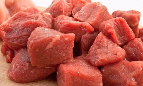 Thịt đỏ: Thịt đỏ chứa kẽm, protein, chất béo lành mạnh, carnosine và creatine. Tất cả đều cần thiết trong việc đốt cháy chất béo và xây dựng cơ bắp.