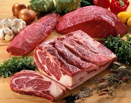 Thực phẩm chứa kẽm. Bổ sung kẽm khi mang thai 3 tháng giữa cũng vô cùng quan trọng. Nếu thai nhi không có đủ kẽm sẽ ảnh hưởng đến sự phát triển xương, chậm phát triển trong tử cung và ảnh hưởng đến khả năng miễn dịch. Mỗi ngày, mẹ bầu cần bổ sung 20mg kẽm thông qua chế độ ăn uống với những thực phẩm như hàu, thịt, gan, trứng, hải sản hoặc bổ sung qua đường uống với sự tư vấn của bác sĩ chuyên khoa.