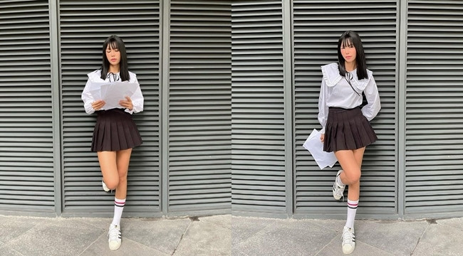 Cosplay nhân vật nữ sinh Nanno, Minh Tú bất ngờ mang lại vẻ đẹp thùy mị khi xuất hiện trong bộ đồ học sinh với áo sơ mi trắng và chân váy xếp ly. Kiểu tóc cắt mái ngang xõa đến vai khiến Minh Tú trở nên ‘bánh bèo’ khác lạ.