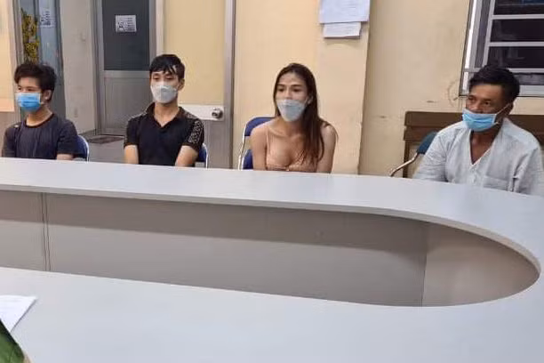 Bat bang nhom gia gai ga tinh dan ong de chiem doat tai san