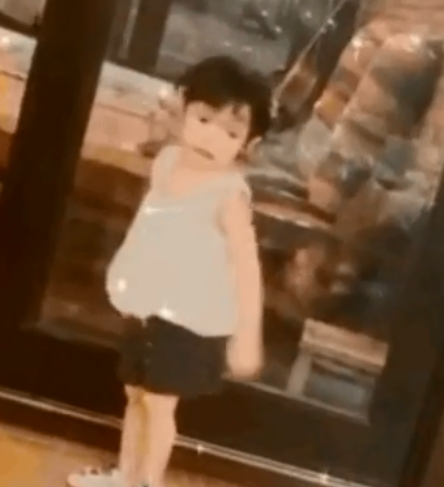 Nha Phuong cuoi cung cung he lo tron guong mat cua con gai