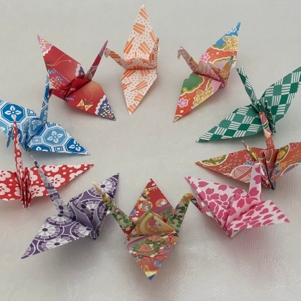 Ngày nay giấy washi vẫn được sử dụng rộng rãi trong đời sống ở Nhật Bản, từ các loại hình nghệ thuật truyền thống như thư pháp, hội họa, origami, làm búp bê... cho đến sinh hoạt đời thường như làm giấy dán tường, ô che mưa, đồ nội thất, thiệp mời đám cưới...