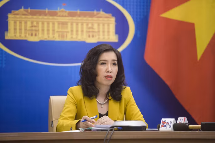 Nguoi phat ngon len tieng ve thong tin Trung Quoc xay can cu ten lua thu 2 gan bien gioi Viet Nam