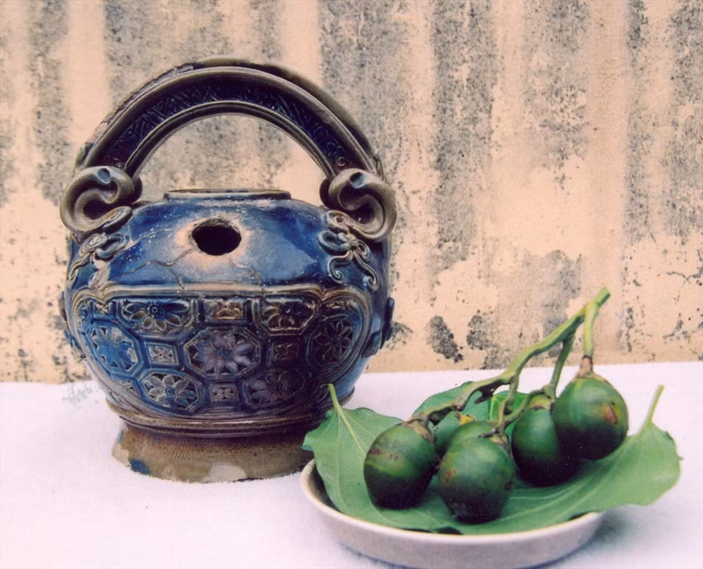 Vì sao người Việt xưa tôn thờ “ông” bình vôi? Vi sao nguoi Viet xua ton tho “ong” binh voi?