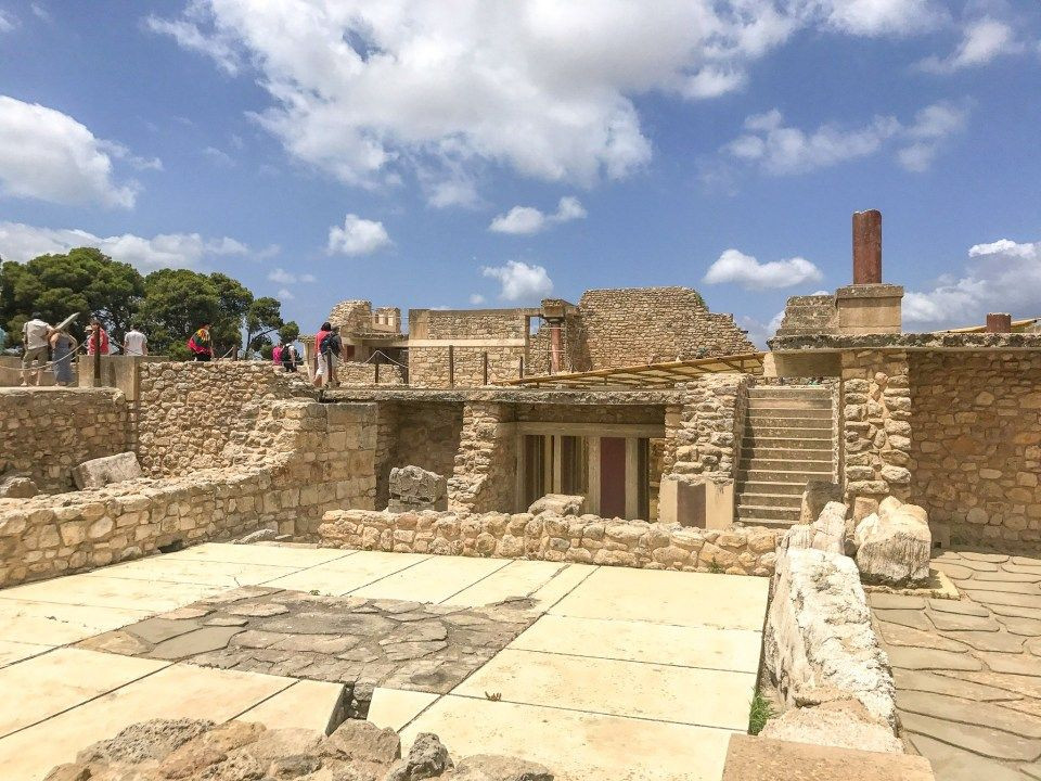 Được đặt tên theo tên của vua Minos, văn minh Minoan được các nhà khảo cổ phát hiện vào đầu thế kỷ 20. Trước đó, nền văn minh này chỉ được biết đến qua các huyền thoại.