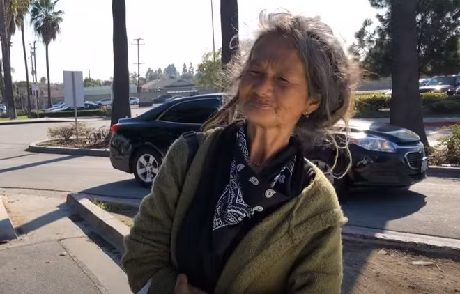 Ca si Kim Ngan di an xin o My