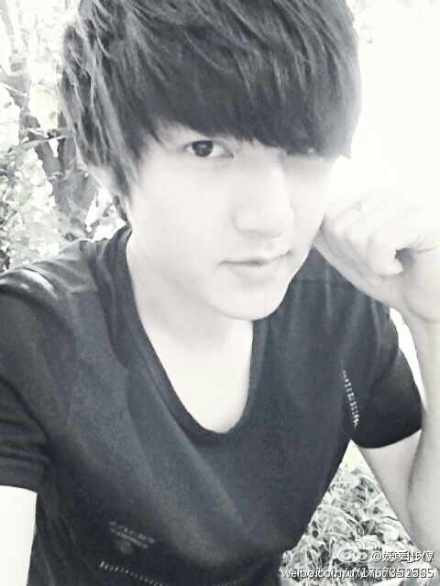 Chàng trai khiến nhiều người ngỡ ngàng bởi có khuôn mặt được cho là giống Lee Min Ho đến 95%.