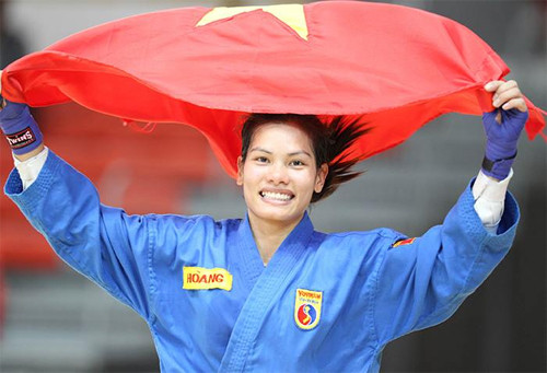 Ánh Viên và nữ võ sĩ hàm thượng úy Nguyễn Thị Kim Hoàng (giành HCV lần đầu góp mặt tại SEA Games 27), là đại diện cho những quân nhân vừa hoàn thành tốt công việc trong ngành vừa mang lại vẻ vang cho nước nhà.