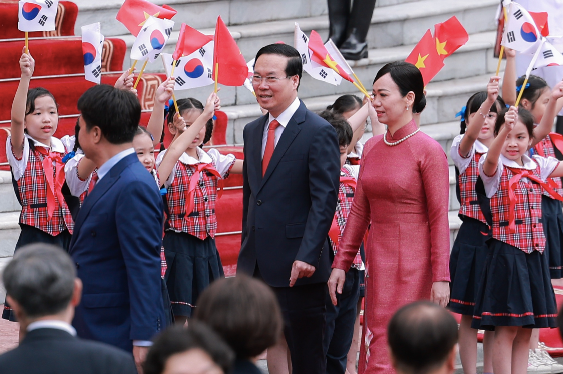 Chu tich nuoc Vo Van Thuong chu tri le don Tong thong Han Quoc Yoon Suk Yeol