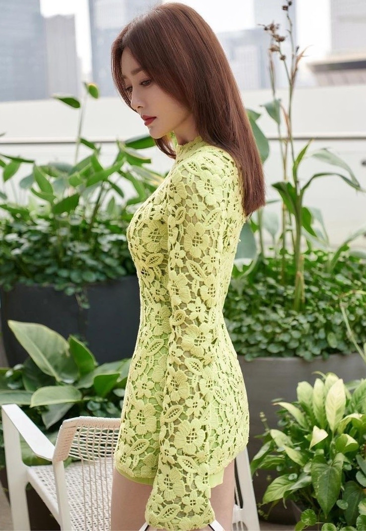 Tần Lam nổi tiếng với vai Tri Họa trong Hoàn Châu cách cách 3. Cô được mệnh danh là "mỹ nhân cổ trang" với nhiều bộ phim nổi bật