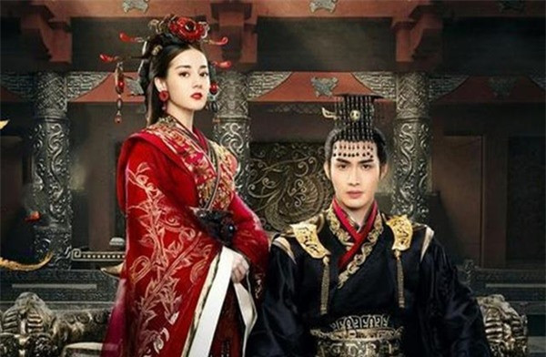 Phuc dung dung mao nu phi cua Tan Thuy Hoang, bat ngo dung mao-Hinh-2