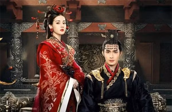 Phuc dung dung mao nu phi cua Tan Thuy Hoang, bat ngo dung mao-Hinh-2