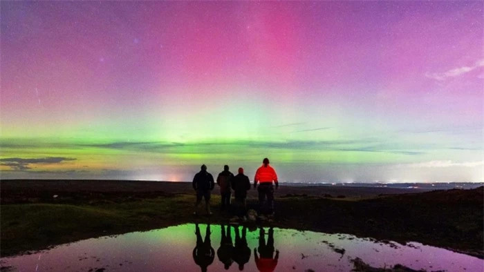 Bão Mặt trời cực đại gây cực quang đầy màu sắc - Hình 2 Bao Mat troi cuc dai gay cuc quang day mau sac-Hinh-2