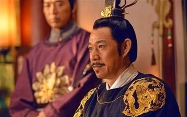 Chuyen gia sung so thay mot thu ben trong mo chong Vo Tac Thien