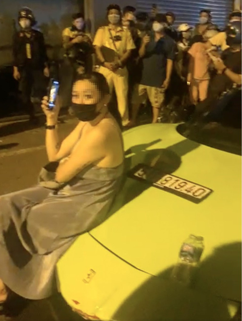 Quan 8 khoi to tai xe Ferrari toi chong nguoi thi hanh cong vu-Hinh-4