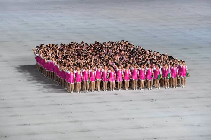 Hình ảnh phụ nữ Triều Tiên trong buổi diễn văn nghệ.