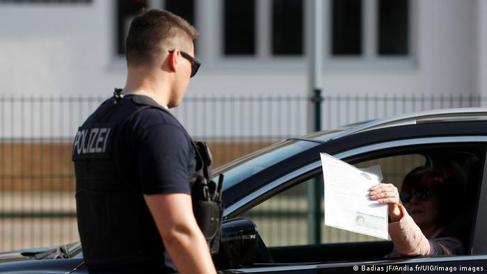 Duc: Danh y ta khi doi giay chung nhan du khong tiem vaccine