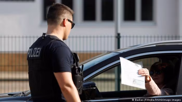 Duc: Danh y ta khi doi giay chung nhan du khong tiem vaccine