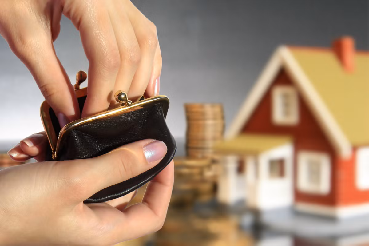 Em vo dan ban gai den choi, anh re vo tinh nghe duoc chuyen “hoang duong”