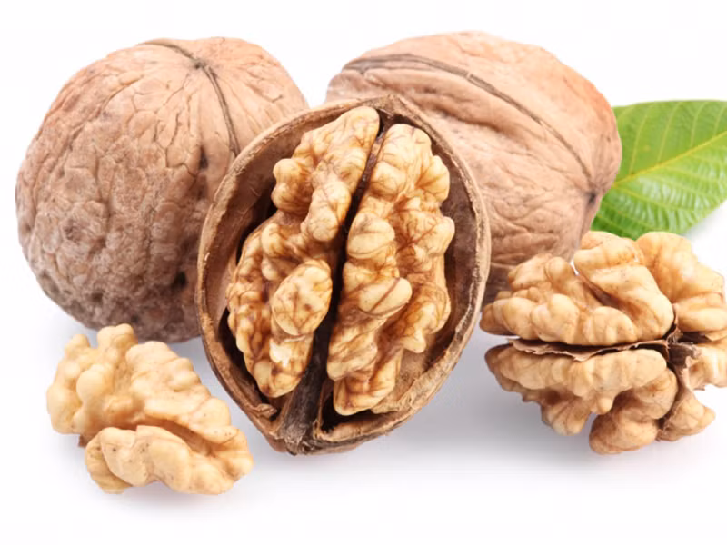  Quả óc chó. Quả óc chó chứa phytosterol giúp ức chế sự tăng trưởng của các tế bào gây bệnh. Để tận dụng tối đa lợi ích của thực phẩm vàng này, bạn nên nhai khoảng 1 ounce (tương đương 31,1 gam) mỗi ngày.