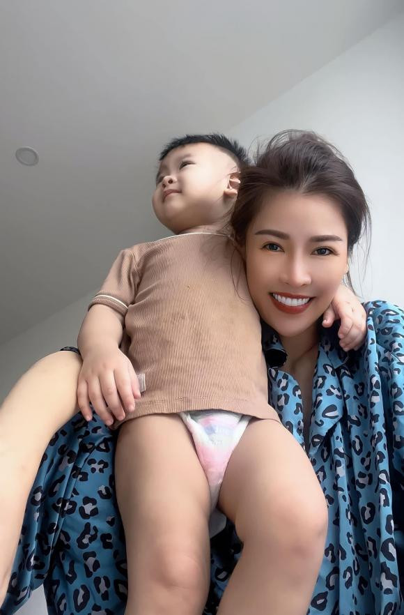 Que Van chia se ve que song, dan mang ung ho ran ran-Hinh-5