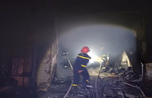 Chay nha o Ha Noi trong dem, 2 nguoi tu vong