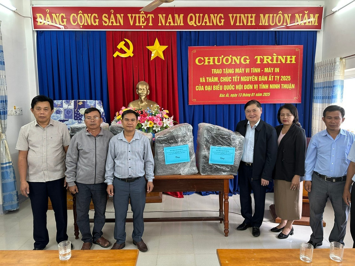 Chủ tịch Phan Xuân Dũng chúc Tết Nguyên đán 2025 tại tỉnh Ninh Thuận - Hình 5 Chu tich Phan Xuan Dung chuc Tet Nguyen dan 2025 tai tinh Ninh Thuan-Hinh-5