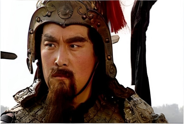 Vương Vệ Quốc (SN 1955), là thành viên của Viện Kịch nói Trung Quốc. Ông từng có thời gian buôn bán ngoài chợ trước khi theo nghiệp diễn xuất. Ngoại hình của nam diễn viên được đánh giá cao, nổi bật hơn đồng nghiệp đồng trang lứa nên gây được chú ý ngay khi xuất hiện.