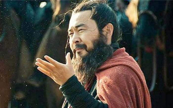 Tuy nhiên, chúng ta cũng cần phải cân nhắc giữa việc tự bảo vệ mình và việc tin tưởng vào người khác. Một cuộc sống chỉ toàn sự nghi ngờ và đề phòng sẽ không mang lại hạnh phúc. * Bài viết theo quan điểm của tác giả! (Ảnh: tạo hình nhân vật Tào Tháo trong Tam Quốc diễn nghĩa).