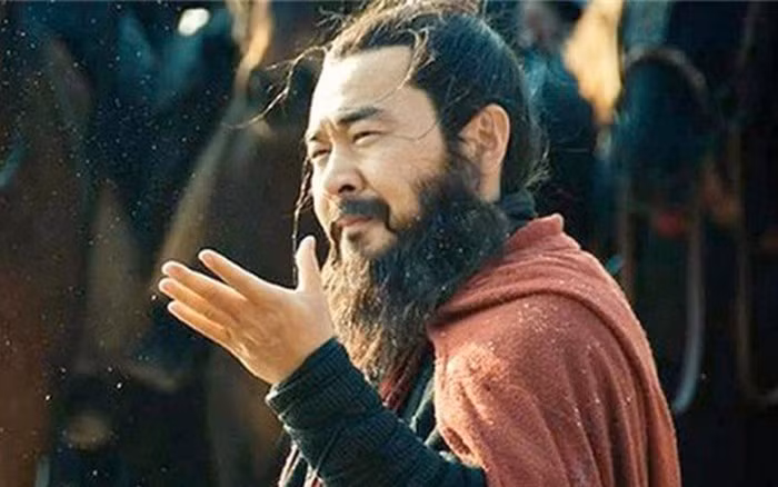 Tuy nhiên, chúng ta cũng cần phải cân nhắc giữa việc tự bảo vệ mình và việc tin tưởng vào người khác. Một cuộc sống chỉ toàn sự nghi ngờ và đề phòng sẽ không mang lại hạnh phúc. * Bài viết theo quan điểm của tác giả! (Ảnh: tạo hình nhân vật Tào Tháo trong Tam Quốc diễn nghĩa).