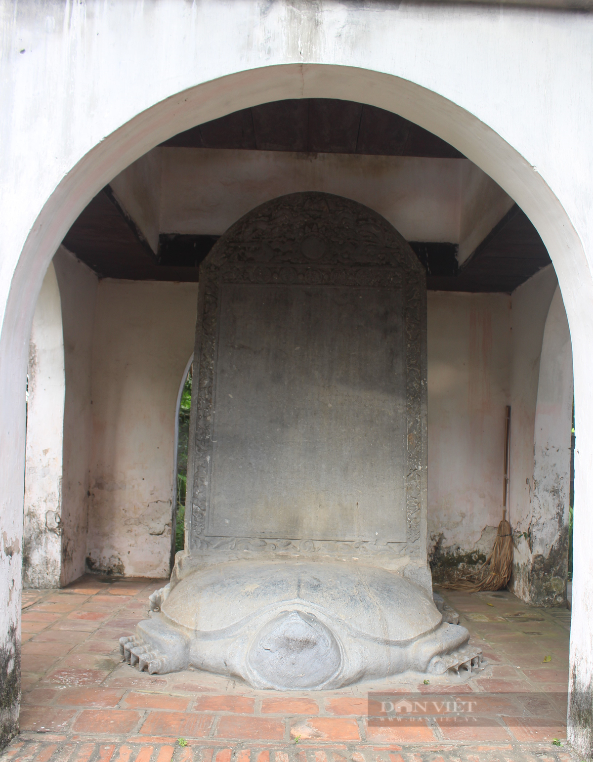 Có thể thấy, chùa Phổ Minh là 1 di sản văn hóa quan trọng của Việt Nam. Chùa là một biểu tượng của kiến trúc Phật giáo Việt Nam thời Trần, là nơi lưu giữ nhiều di vật quý giá thời nhà Trần. Chùa có giá trị lịch sử, văn hóa, nghệ thuật to lớn, góp phần bảo tồn và phát huy giá trị của văn hóa truyền thống Việt Nam. Ảnh: Dân Việt